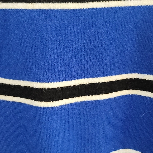 Sweater - Picture 2 of 3